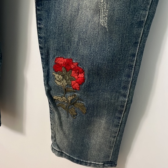 Vintage America Boyfriend Embroidered Jeans - Picture 4 of 6
